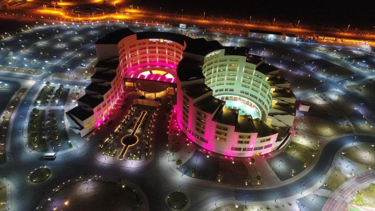 Millennium Hail Hotel Exterior foto Aerial view of the complex